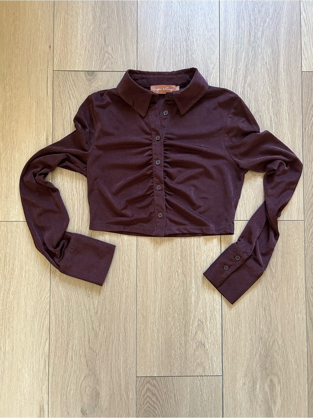 Ruched Button-Front Cropped Top in Deep Burgundy